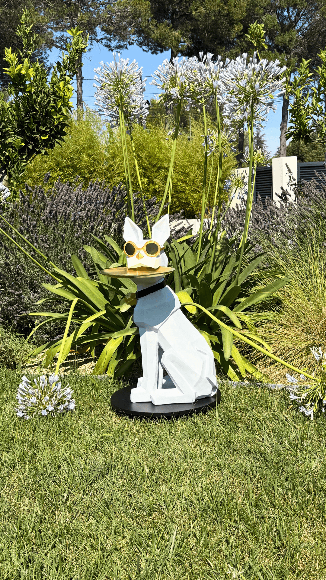 Estatua del perro Butler - Perfil