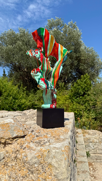Estatua del beso frontal