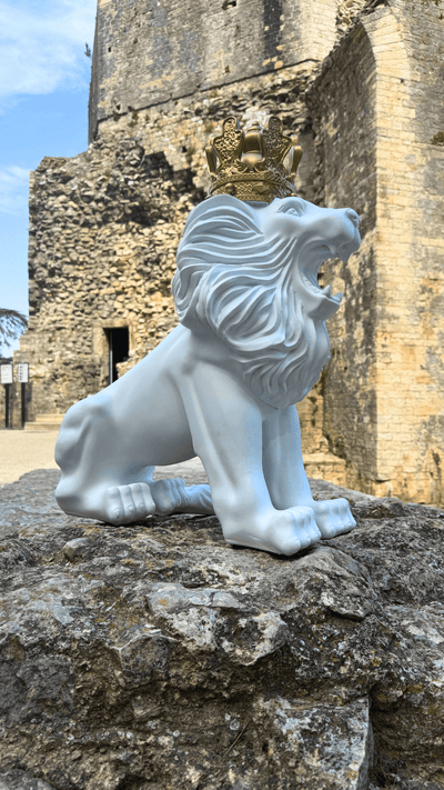 Estátua Leão Coroado em
