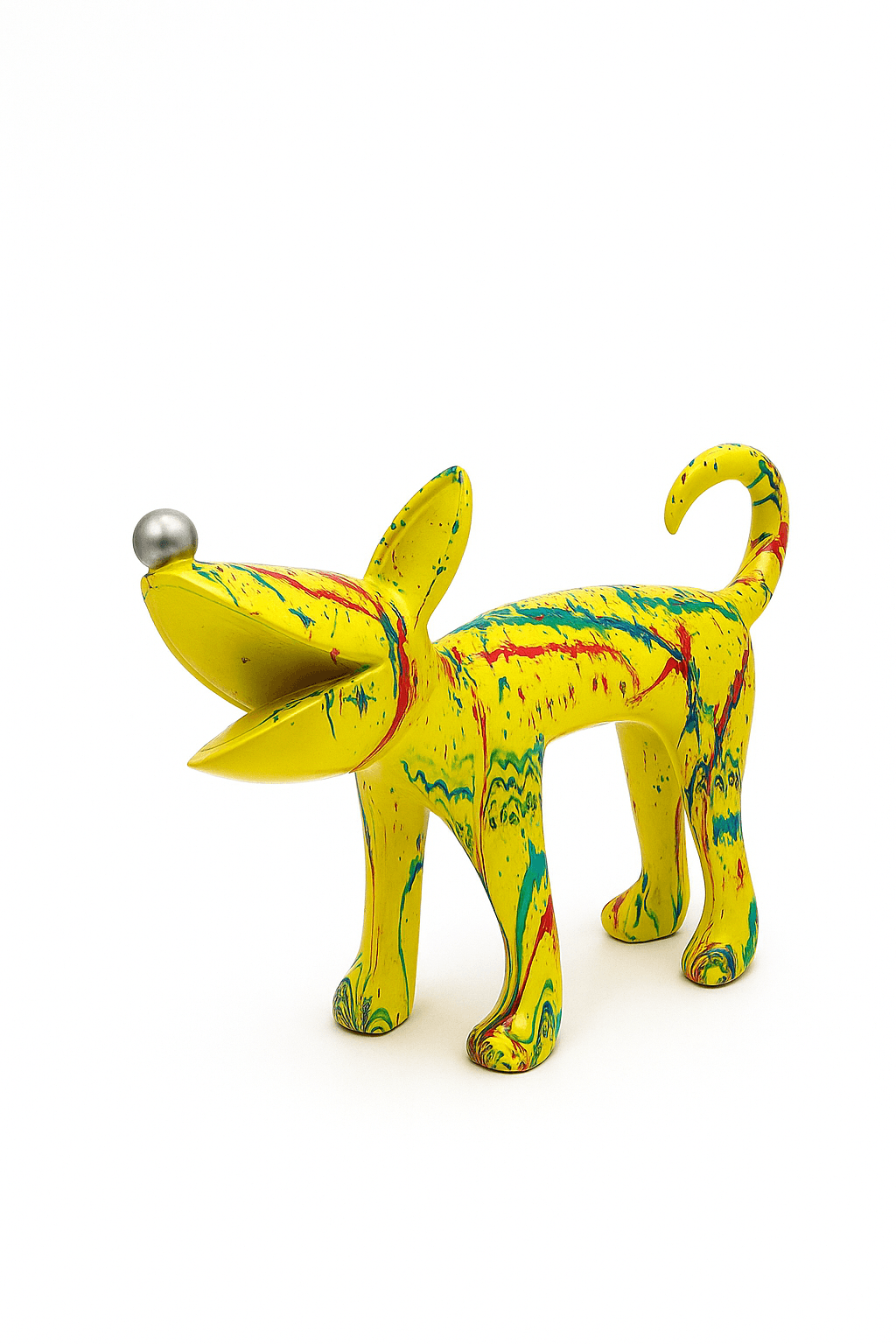 Estatua del perro amarillo