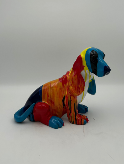 Estatua de perro sentado